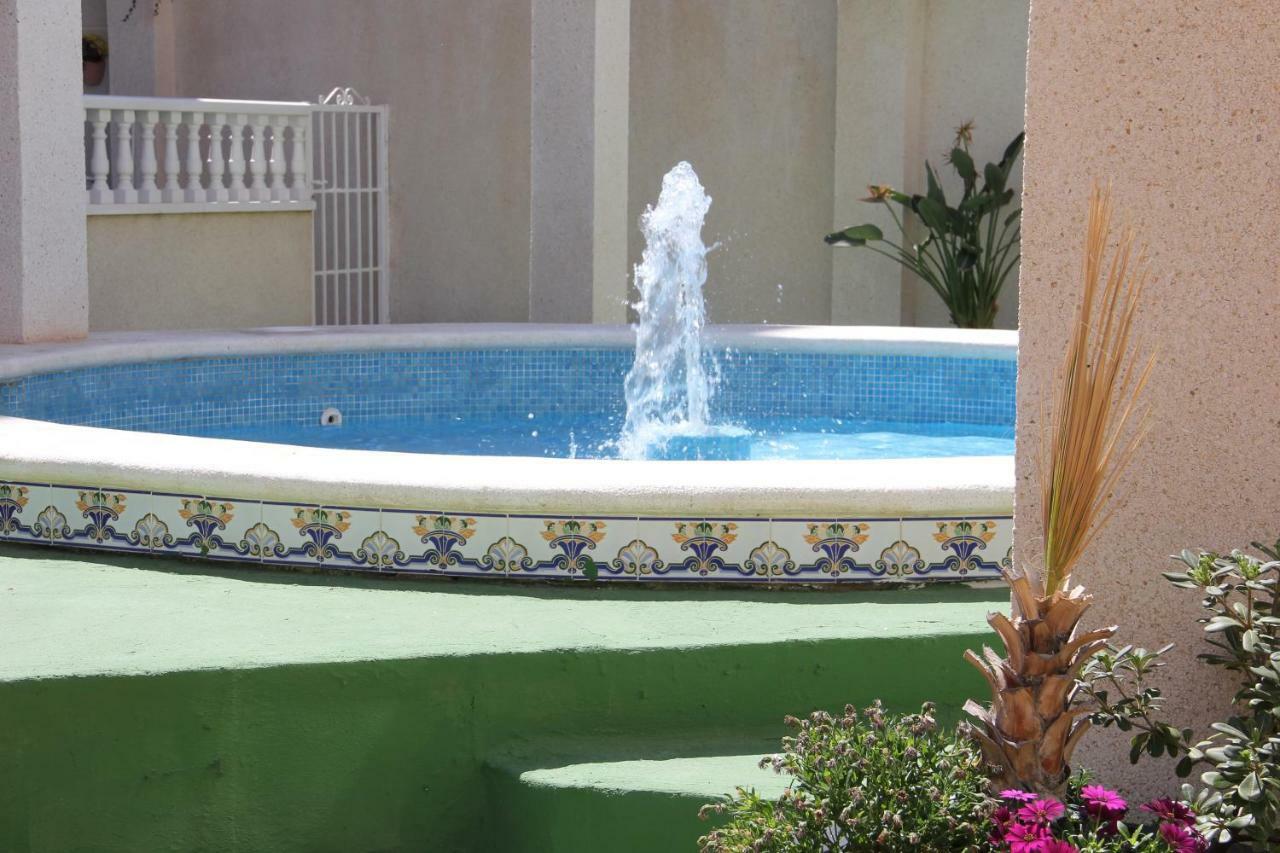شقة Palacio Del Mar, Beach, Sea View, Pool تورّيفيِخا المظهر الخارجي الصورة